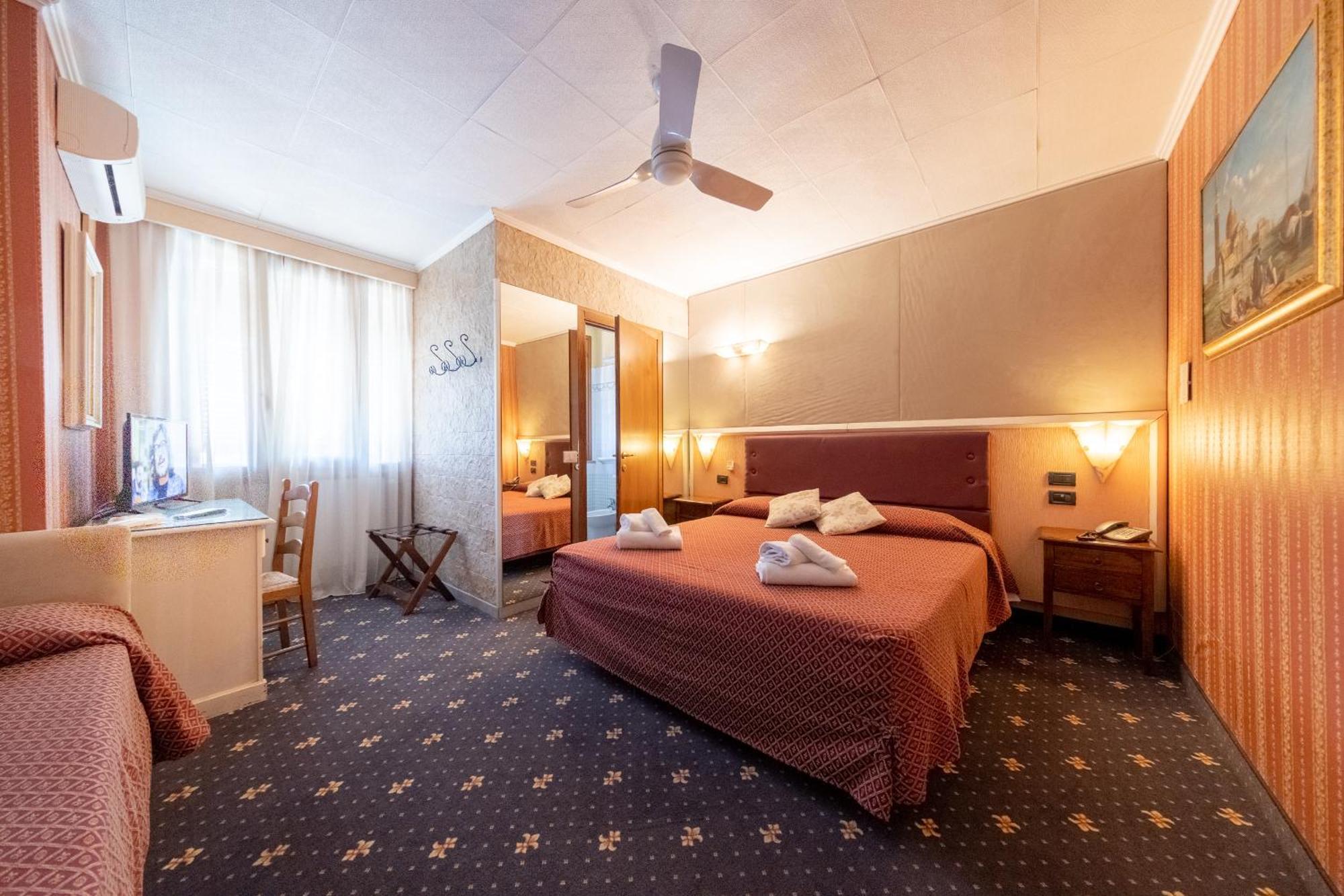 Holiday Rooms Antica Badia ヴォルテッラ エクステリア 写真