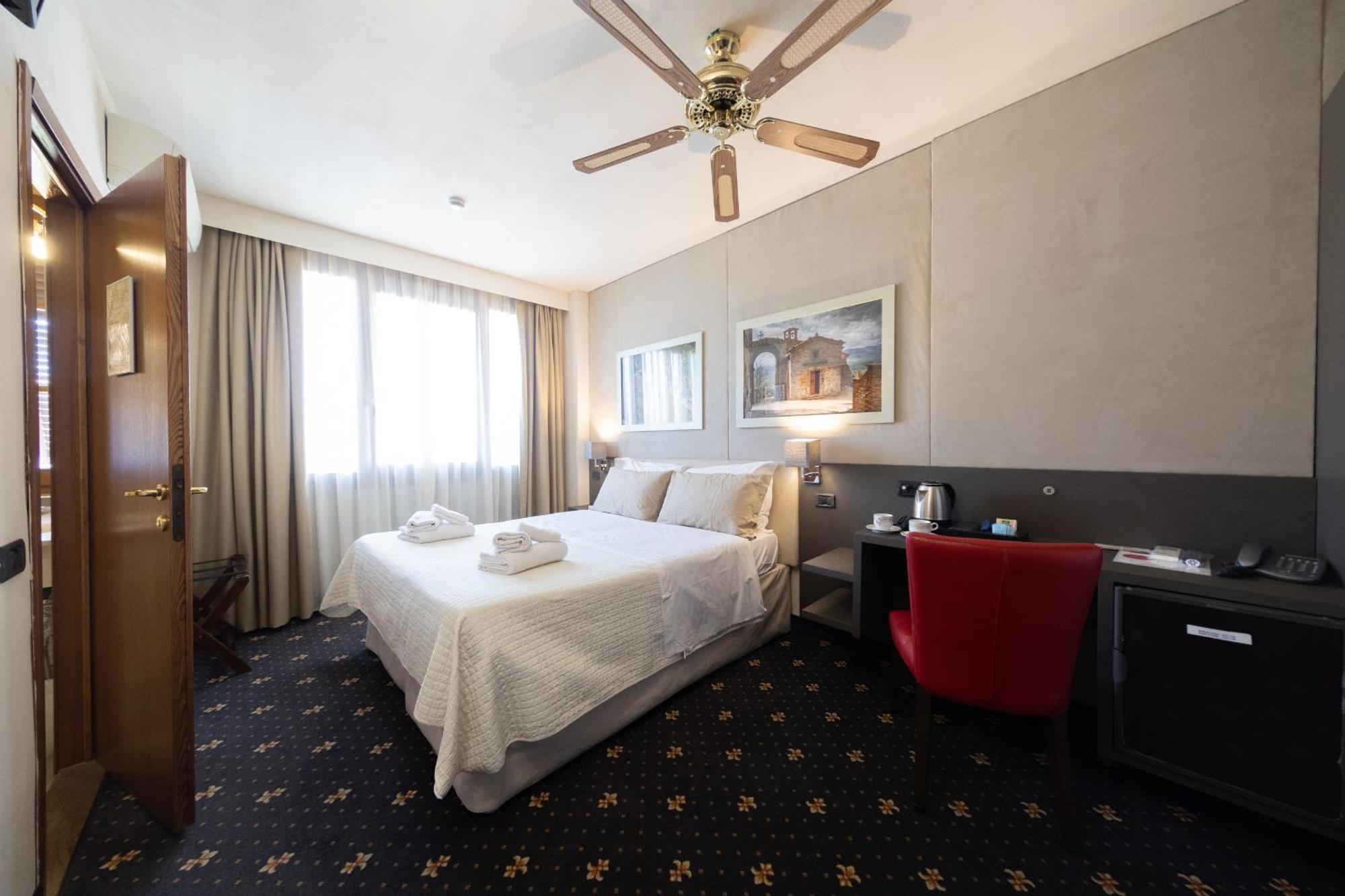 Holiday Rooms Antica Badia ヴォルテッラ エクステリア 写真