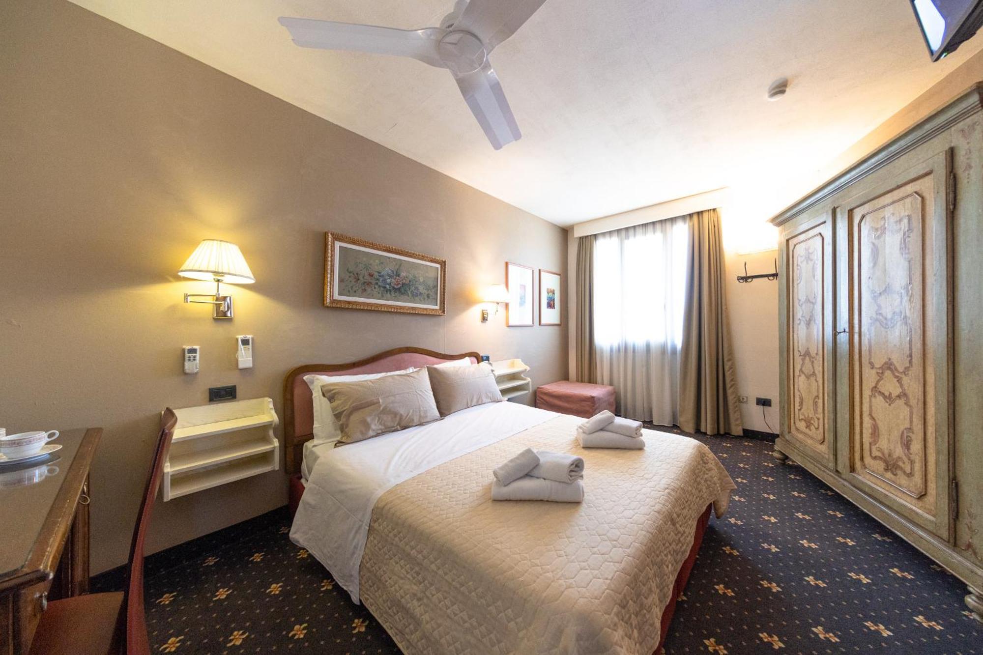 Holiday Rooms Antica Badia ヴォルテッラ エクステリア 写真